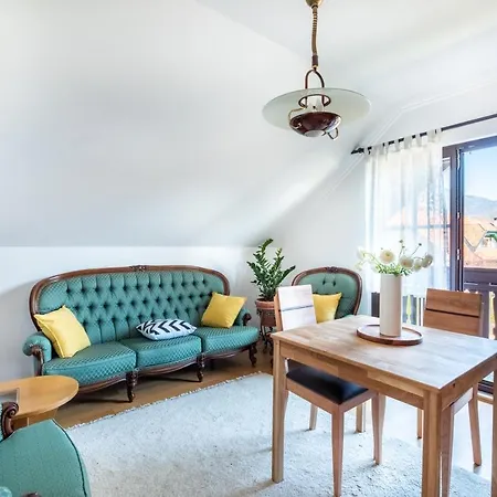 Pleasant Apartment *