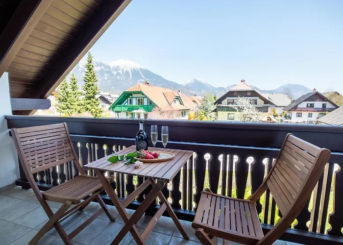 アパート Pleasant ブレッド